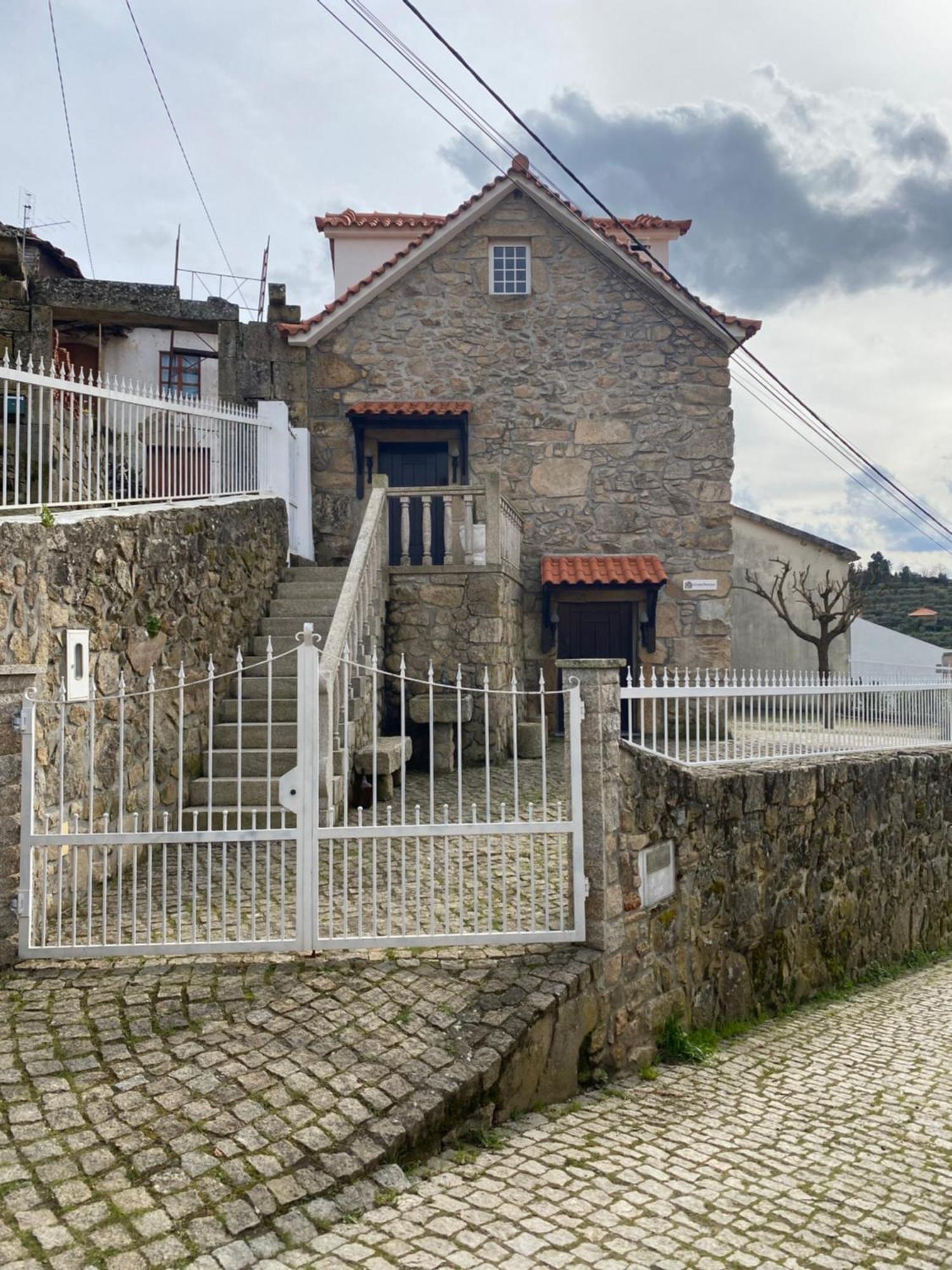 Вилла Stone House Salzedas Экстерьер фото
